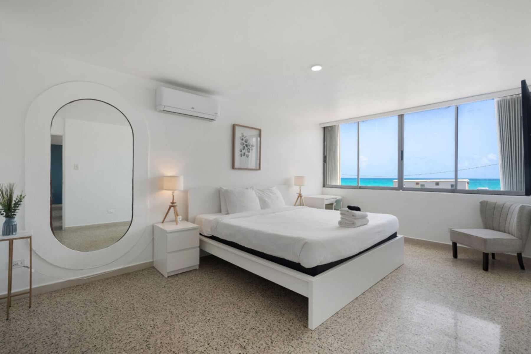 Ashford | Beachfront Vacation Rental Main Image
