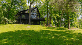 Rhinebeck Chalet: Modern Stylish Retreat Main Image