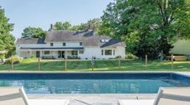 Creekside Farmhouse: Private Pond & Hot Tub Main Image