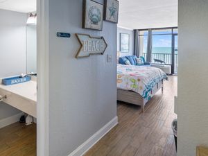 Amazing Bedroom,  with Stunning Views☀️