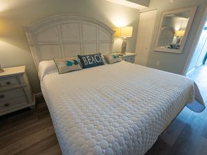 King Bed in Bedroom