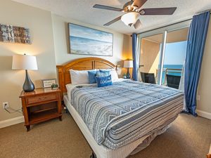 Beautiful Bedroom with Amazing Views ☀️