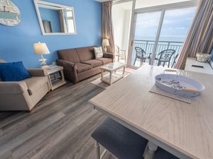 Direct Oceanfront, Beautifully Decorated