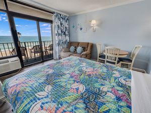 Beautiful Bedroom with Ocean View