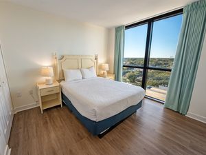 Beautiful Bedroom with Amazing Views