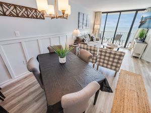 Large Dining Room Area, Beautifully Decorated