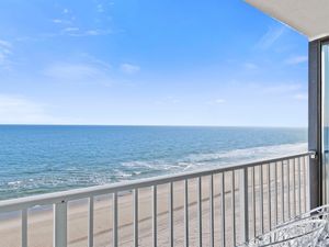 Beautiful Direct Oceanfront Views!