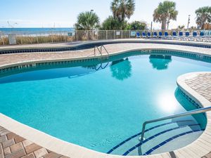 Oceanfront Pools/Lazy River!
