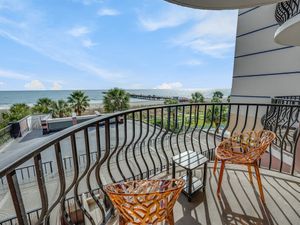 Breathtaking Views from Balcony!