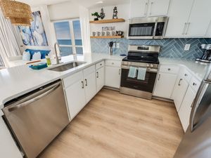 Full Sized Kitchen
