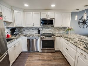 Full-Sized Kitchen