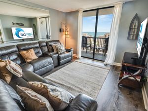Living Room, Beautifully Decorated with Amazing Views