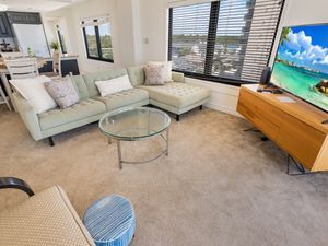 Amazing Living Room with Views of the Ocean ☀️