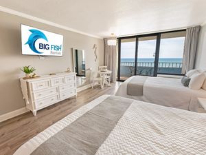 Beautiful Bedroom with Amazing Views ☀️