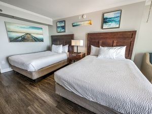 Room with Stunning Views☀️