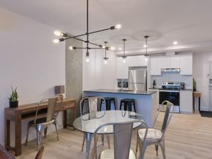 Eat in Style – Elegant Dining Space Perfect for Meals and Gatherings