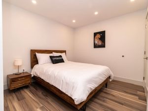 Relax in Comfort – Spacious and Inviting Room for a Peaceful Stay.