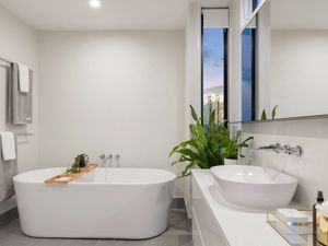 Modern bathroom