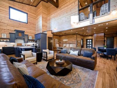 The open floor plan gives you easy access to the kitchen and dining area.