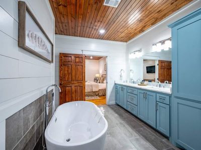 An oversized soaking tub!