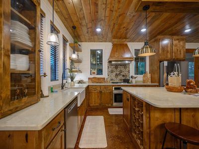 Stainless steel appliances are found in the kitchen!