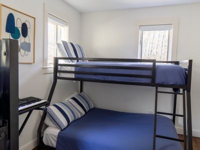 The right hand set in the bunk room has one twin above and one full below.