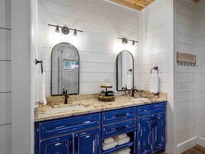 A double vanity for added convenience!
