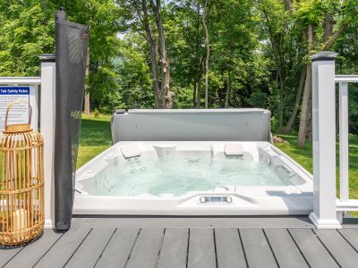 What better way to unwind after a day of exploring than the hot tub?