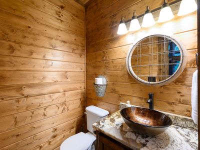 Half bathroom/