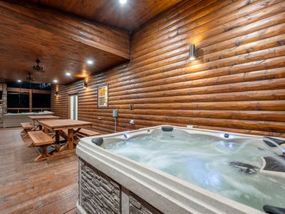 8 person hot tub!