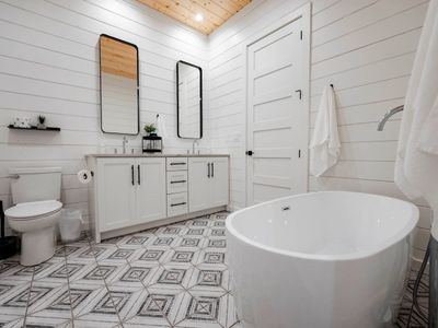Oversized soaking tub!