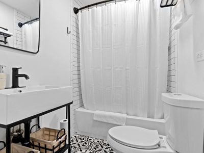 Third Full Bathroom | Attached to Fifth Bedroom