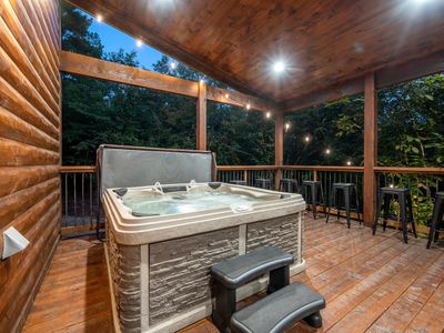 8 person hot tub!