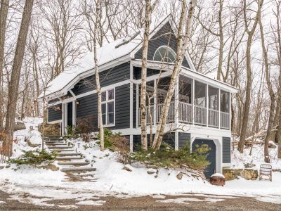 Welcome to the Guest House at Garrison Woods!