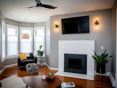 Living space with gas fireplace