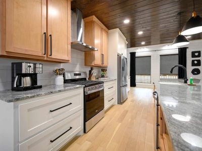 Stainless steel appliances in the kitchen!