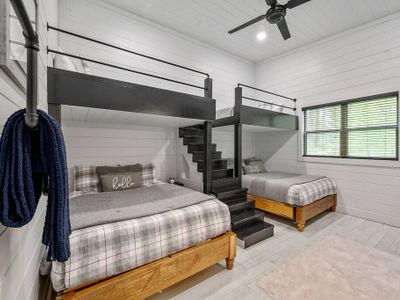 This Bunk Room features 2 Queen beds and 2 twin beds.