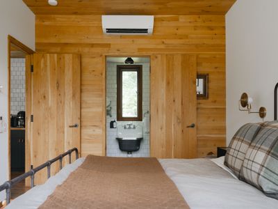 Access to the ensuite bathroom from bedroom 1