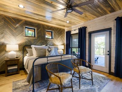 Main level King Suite 2