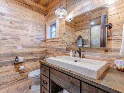 A Renter-Friendly Way to Give Your Bathroom a Rustic Update - A Paper Arrow