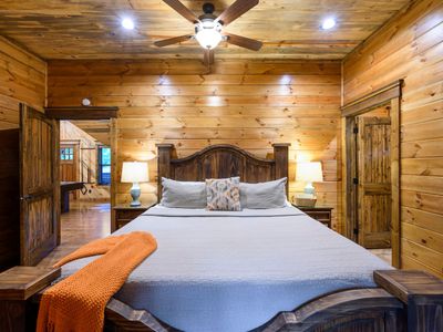 The fourth and final King Bedroom, located upstiars.