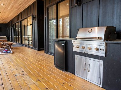 Outdoor gas grill, propane provided!
