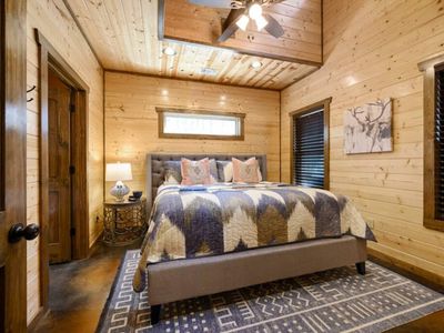 King Bedroom 4.