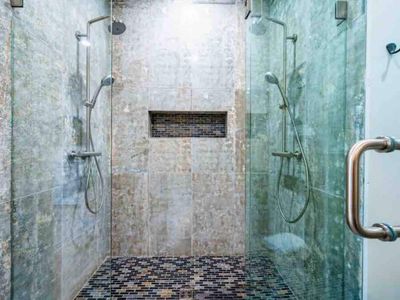 Closer look at the shower.