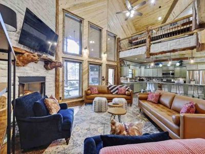 Open concept floor plan makes entertaining easy!