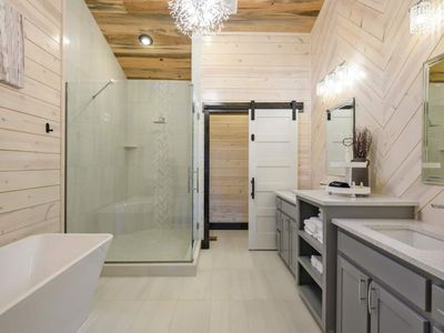 Private attached bath w/oversized soaking tub.