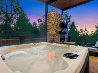 Luxury hot tub that fits 7!