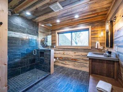 The full bathroom has a walk-in shower!