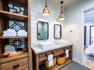 A double vanity for added convenience.