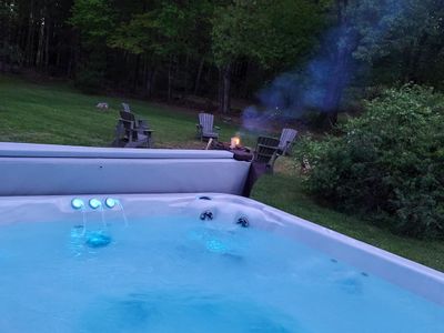 Brand new hot tub to soak in while stargazing!
